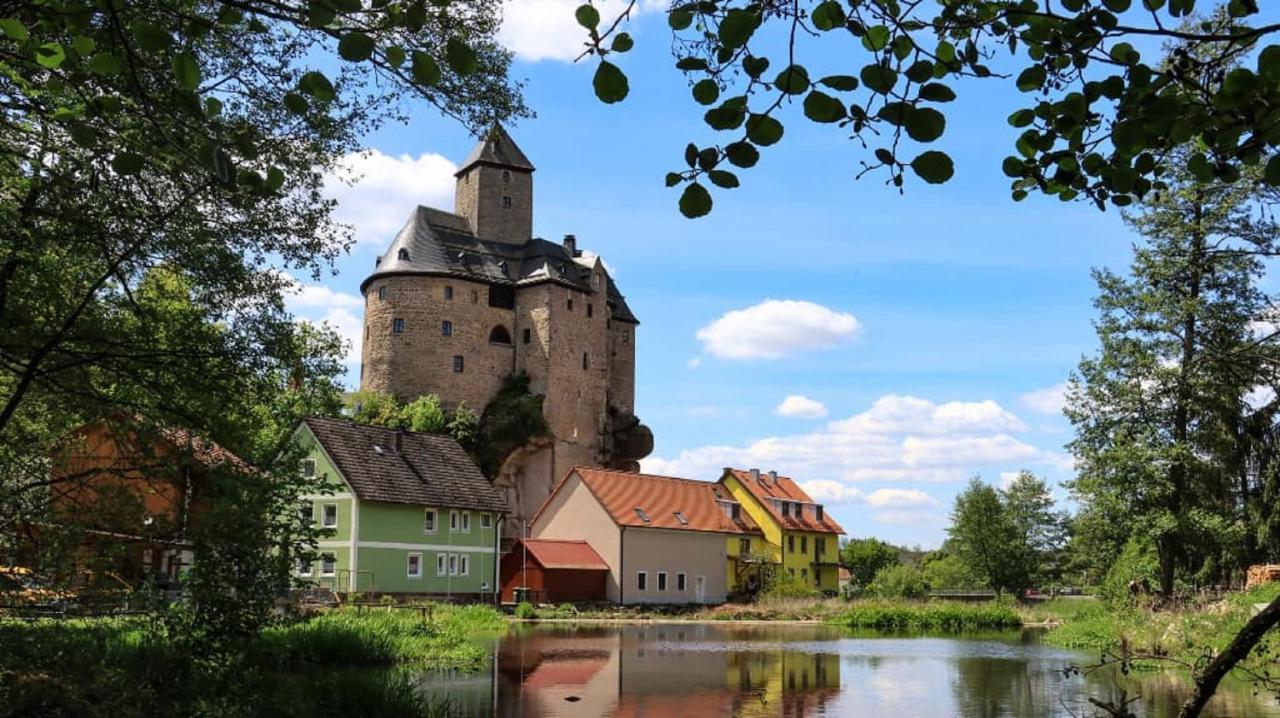 Ferienwohnung Und Sommerhaus Unter Der Burg Falkenberg  外观 照片